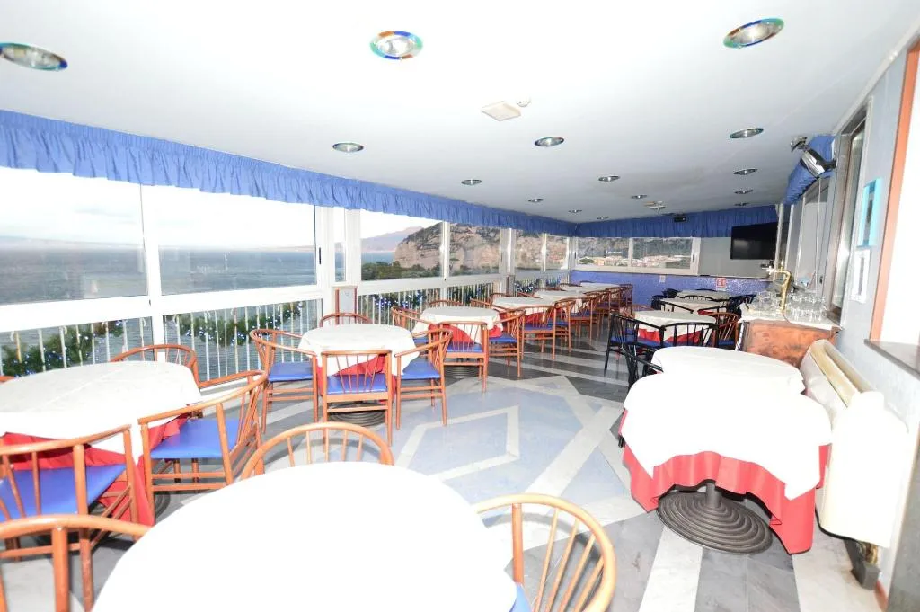 Restaurant, Hotel Klein Wien, Naples