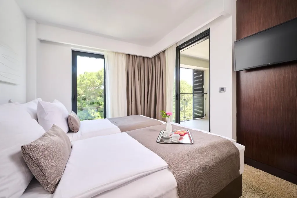 DOUBLE SUPERIOR WITH BALCONY Room, Hotel Parentium, Istria