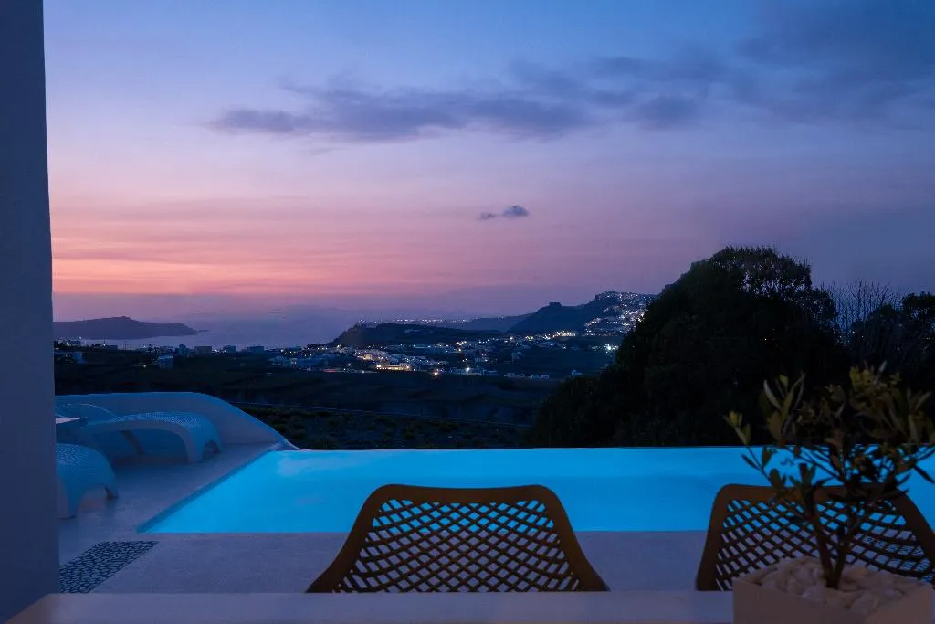 VILLA WITH PRIVATE POOL Room, White Orchid Villa, Santorini