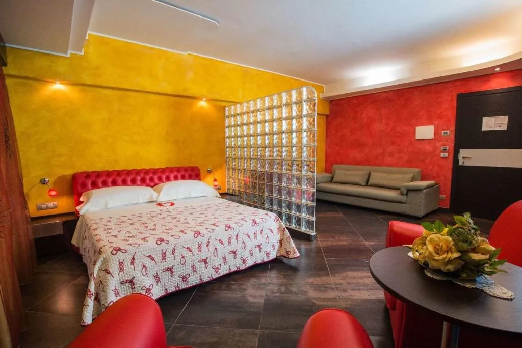 JUNIOR SUITE WITH BALCONY Room, Abalon Pompei Resort, Naples