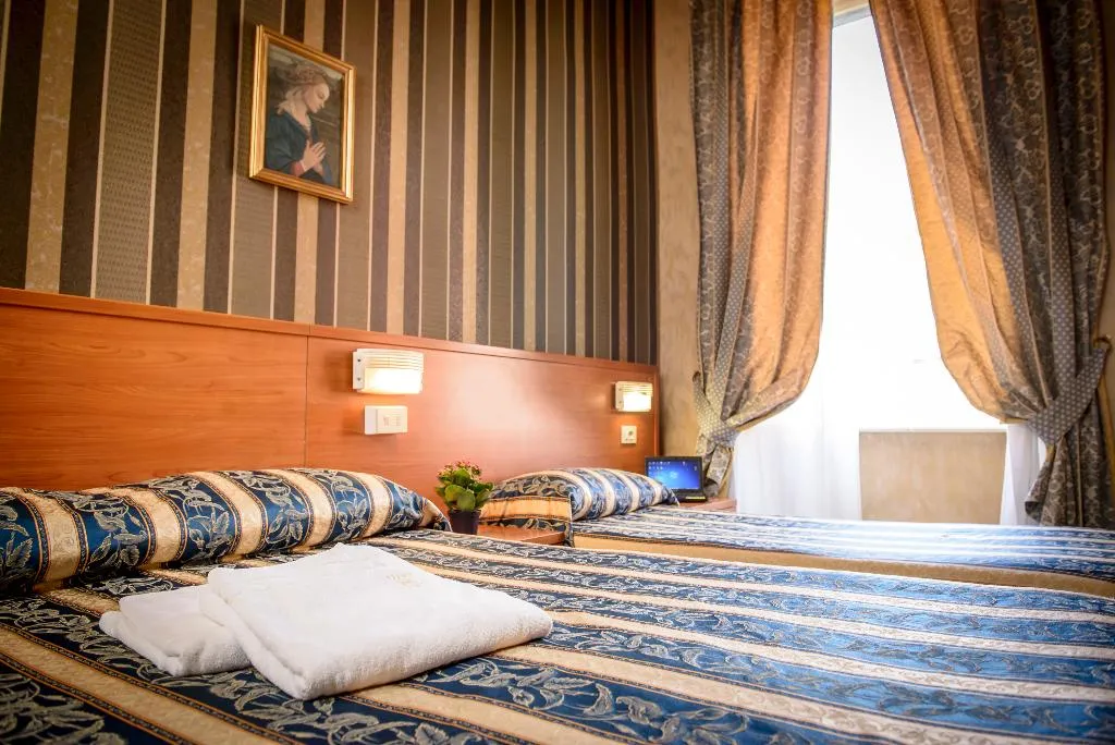 TRIPLE STANDARD Room, Emmaus, Rome