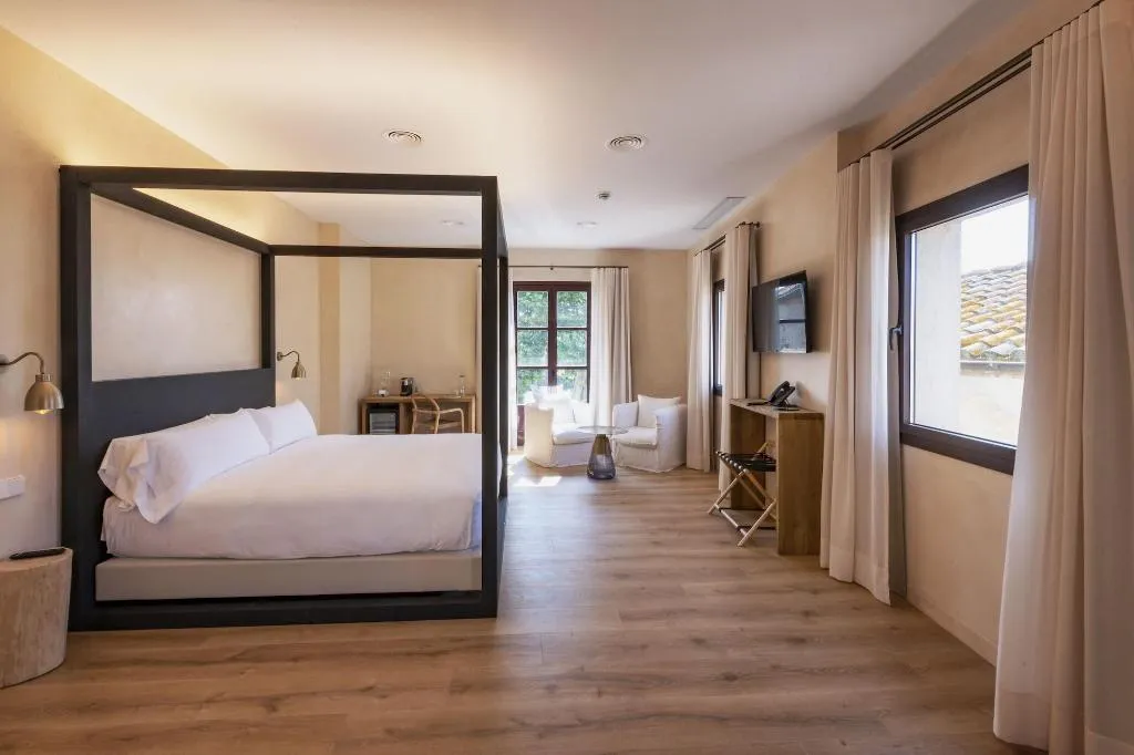 Room, Palau Macelli, Costa Brava