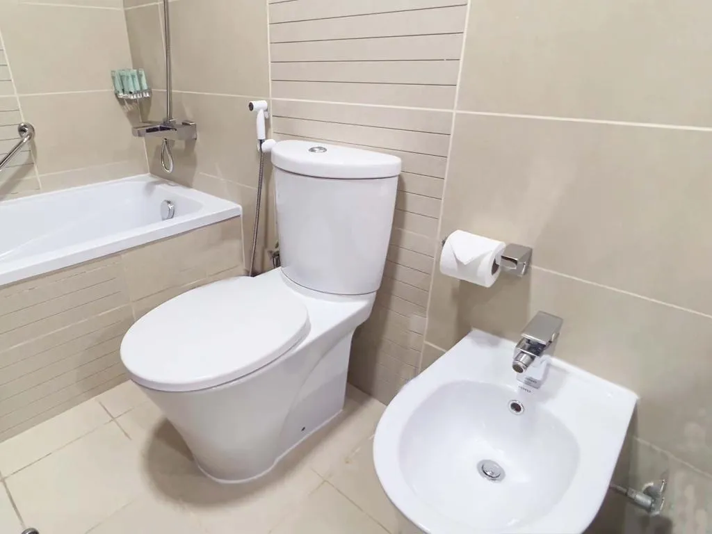 STUDIO BUSINESS Room, Goldcrest Executive, Dubai