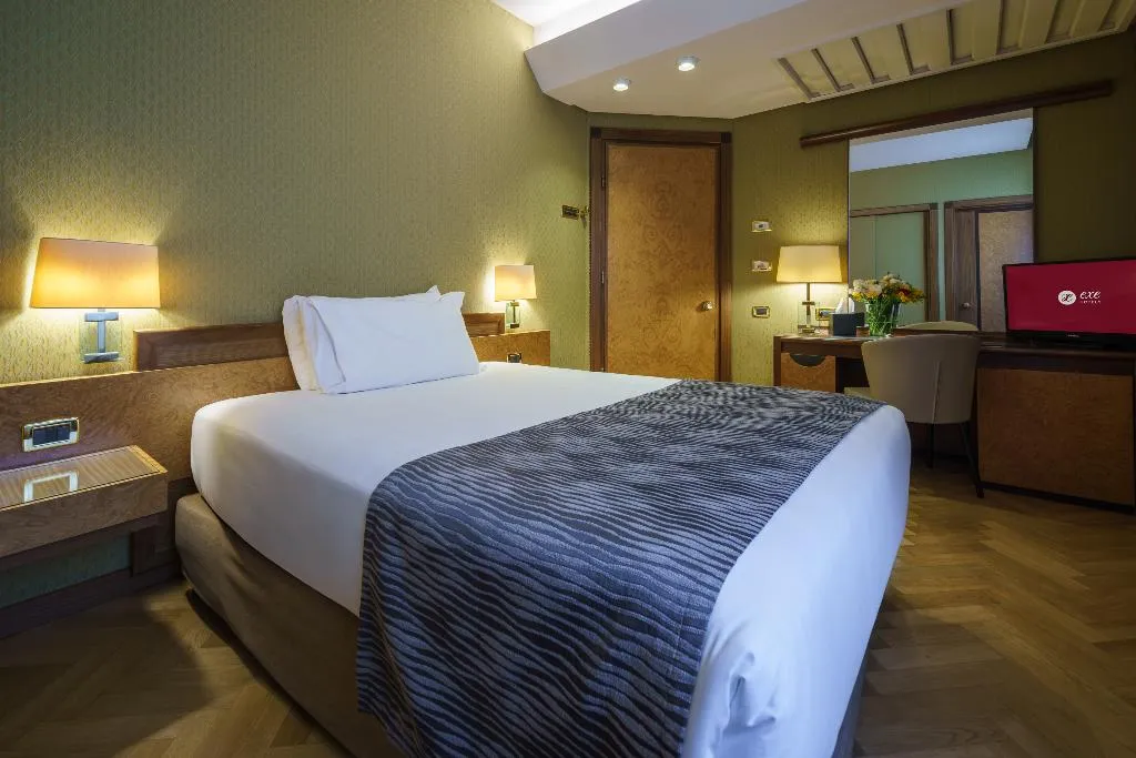 Room, Exe Majestic, Naples