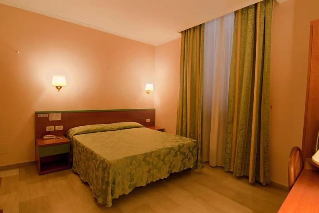 Room, Hotel Center 1, Rome
