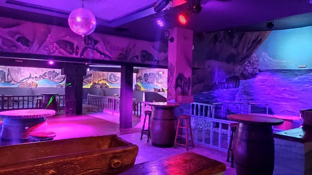 Sports and Entertainment, La Carreta, Valencia