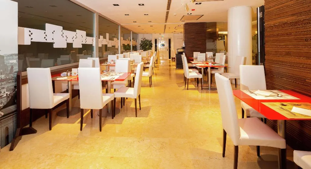 Restaurant, Hilton Garden Inn Rome Claridge, Rome