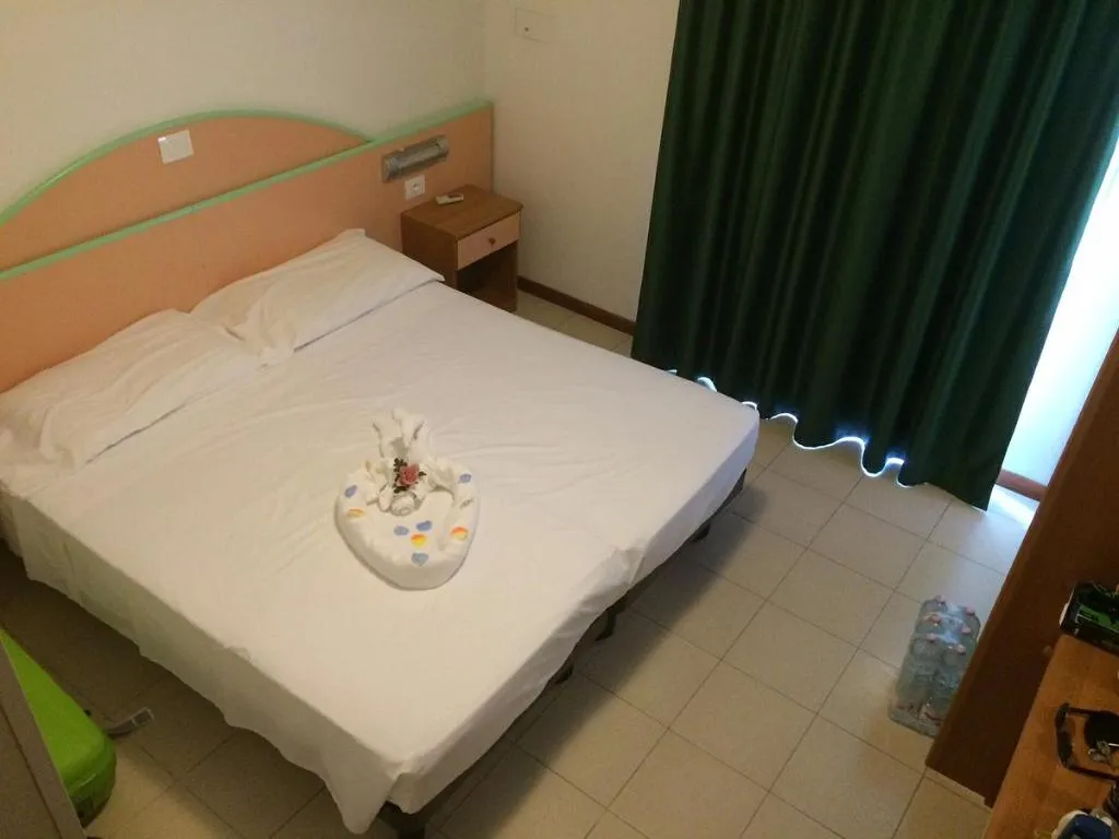 Room, Beach 2, Venice