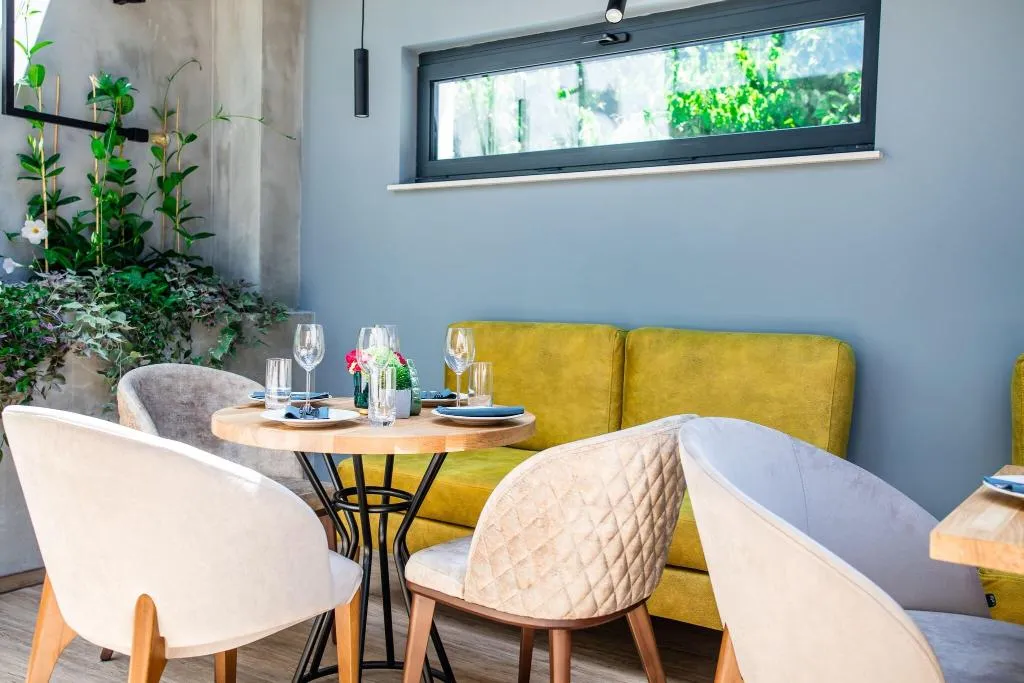 Restaurant, Reverence, Varna