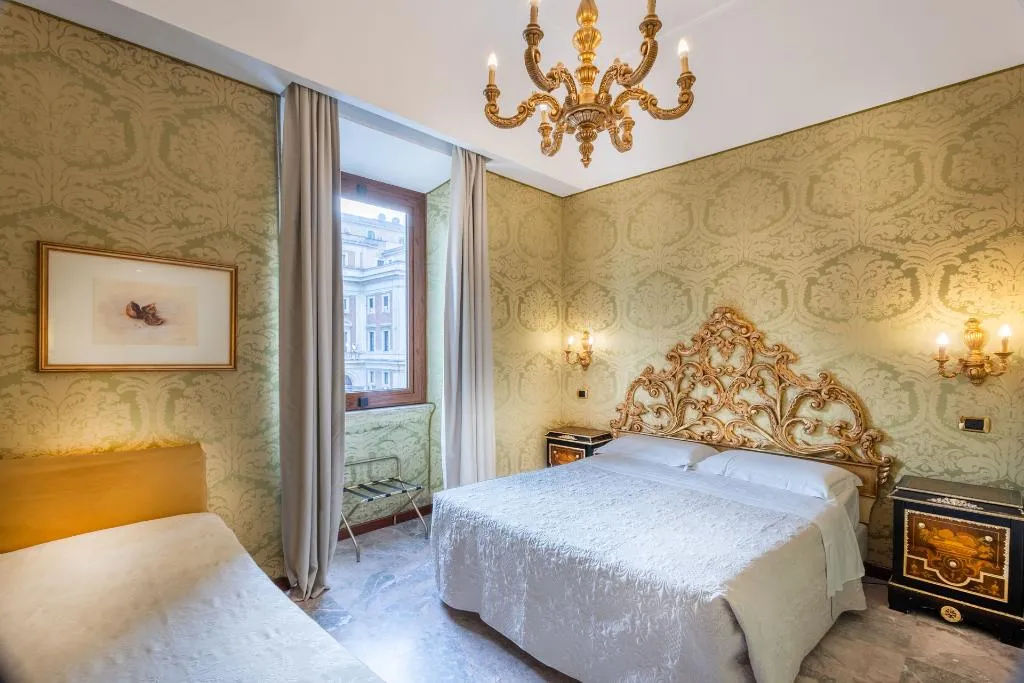 Double or Twin CAPACITY 3 Room, Des Epoques Hotel, Rome