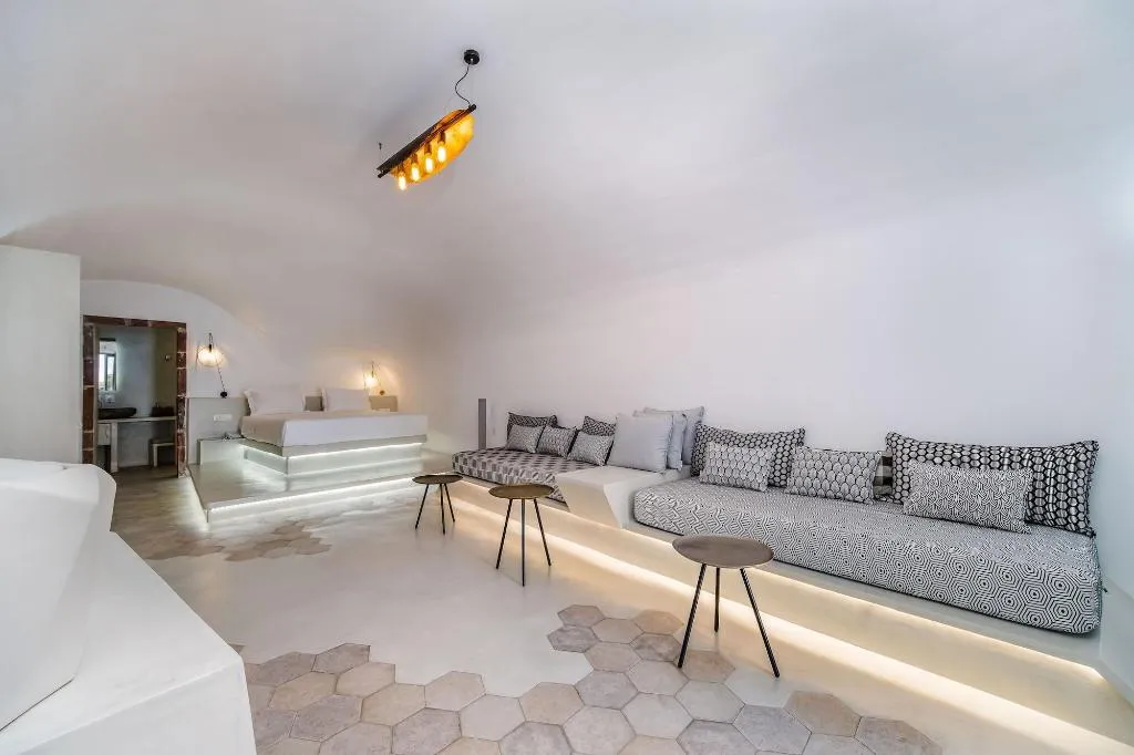 Room, Solstice Luxury Suites, Santorini