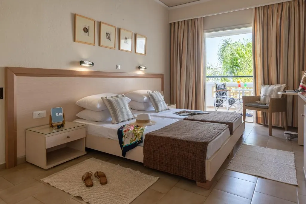 TRIPLE SUPERIOR GARDEN VIEW Room, Dedalos Hotel, Crete