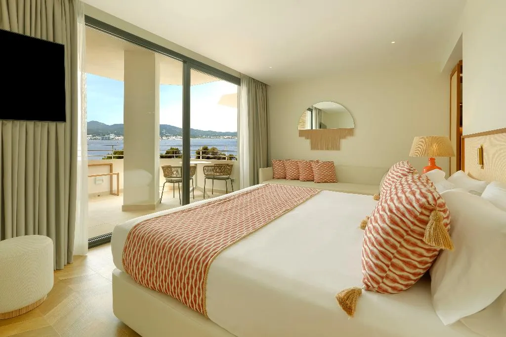 JUNIOR SUITE SEA VIEW Room, TRS Ibiza Hotel, Ibiza