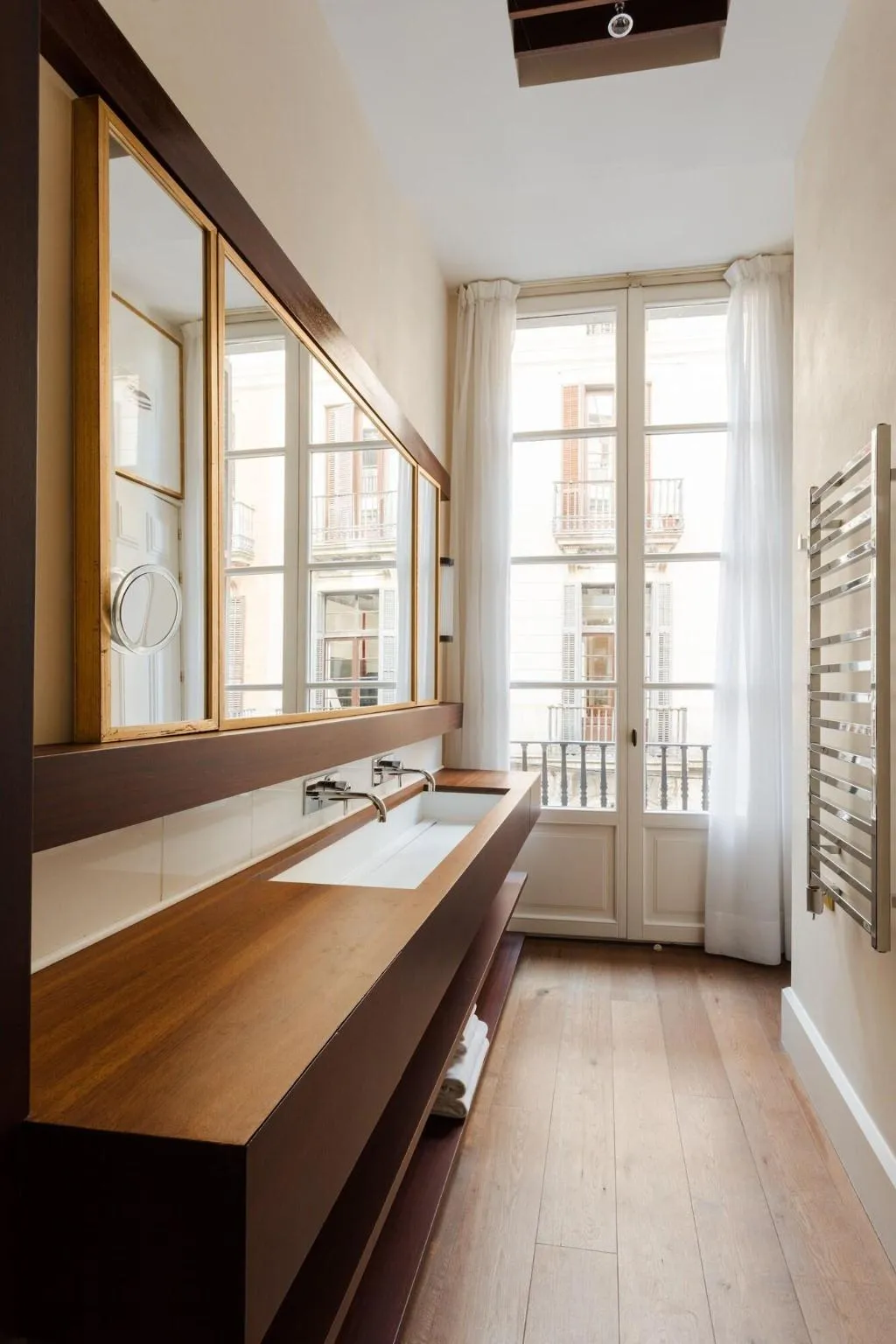 DOUBLE KING SIZE BED Room, Do: Placa Reial, Barcelona