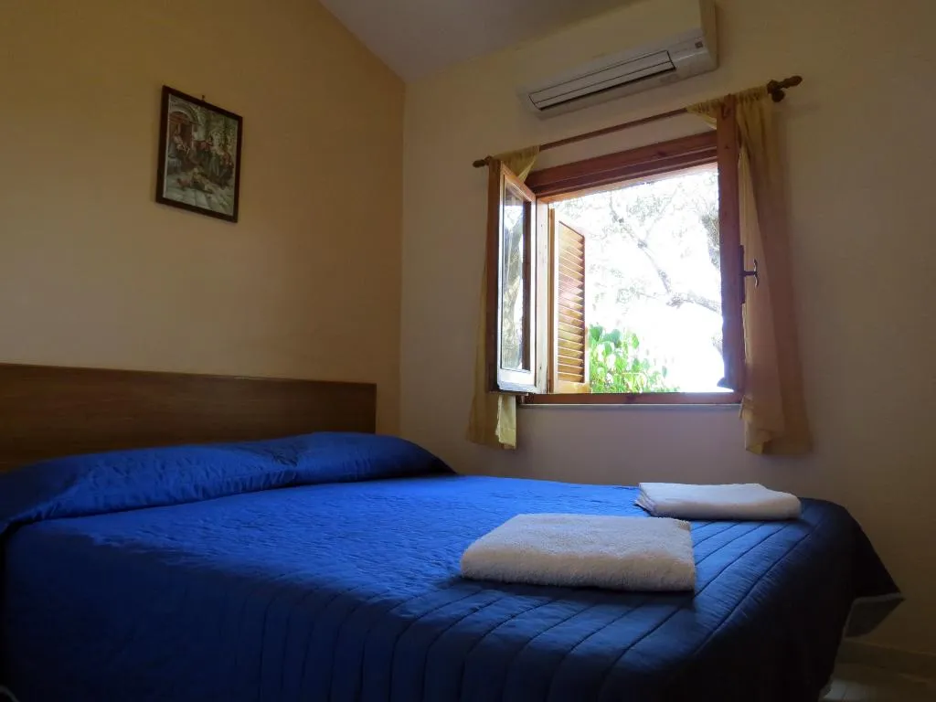 CHALET CAPACITY 2 Room, Baia Serena, Naples