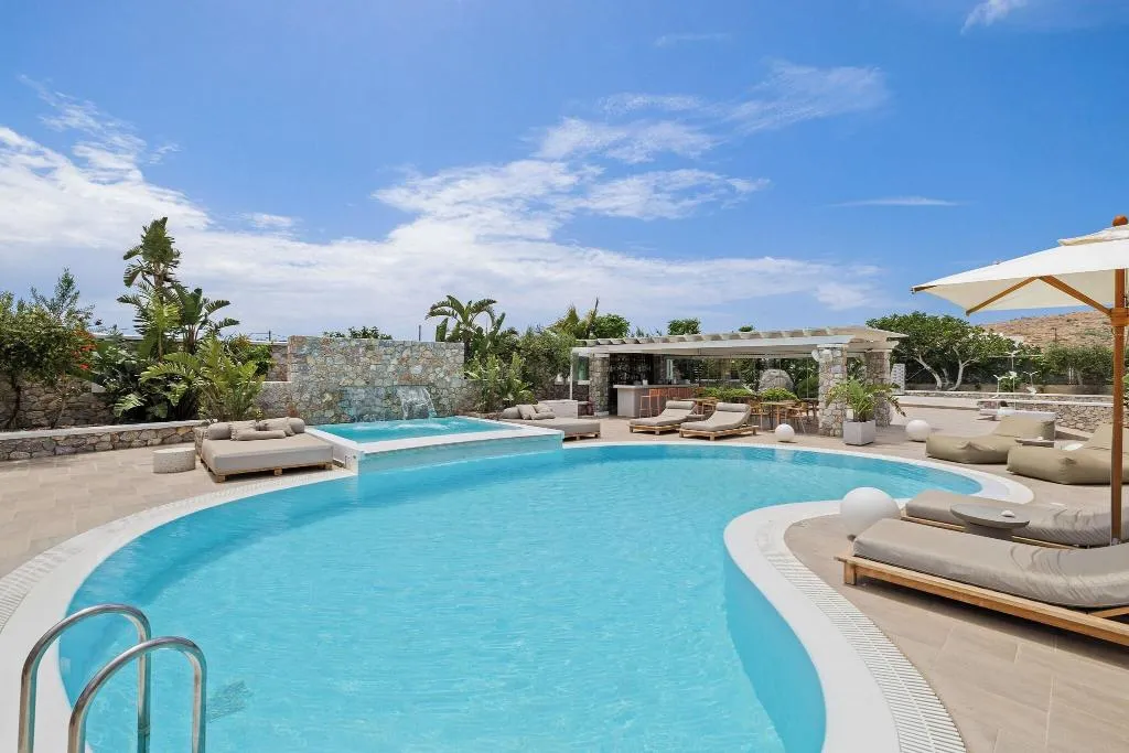 Pool, Orabel Suites, Santorini