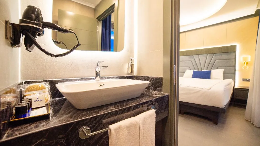 Double or Twin DELUXE Room, Turkay Hotel, Antalya