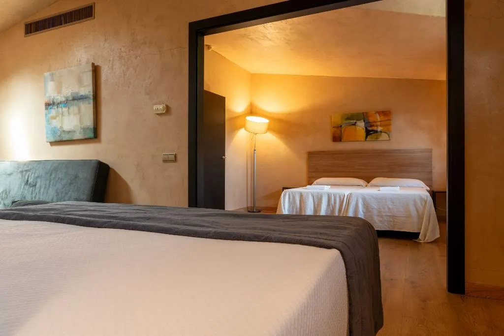 FAMILY ROOM STANDARD Room, Xalet del Golf, Barcelona
