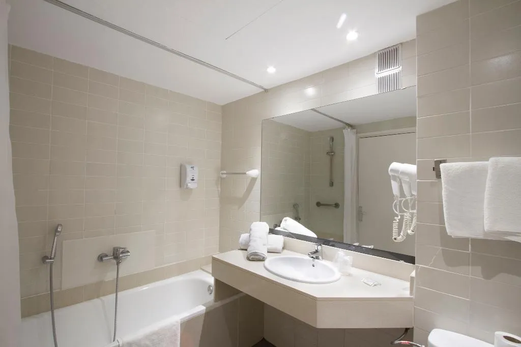 Double or Twin STANDARD Room, Gran Garbi, Costa Brava