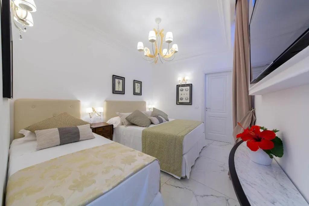 Room, Villa Amore, Naples