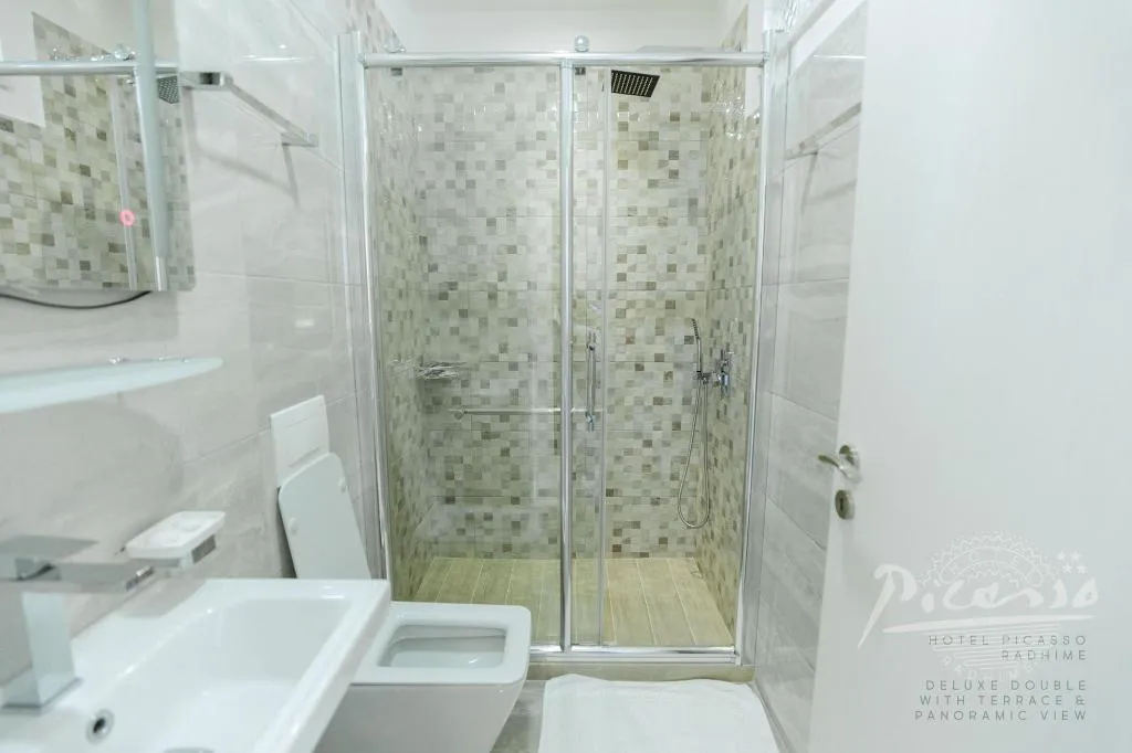 Room, Hotel Picasso, Kavaje