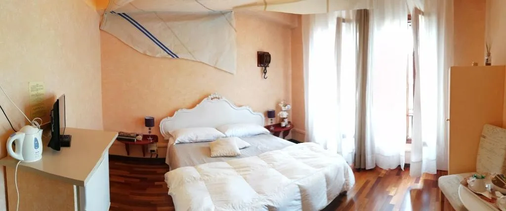 Room, 328 Il Veliero Romantico, Venice