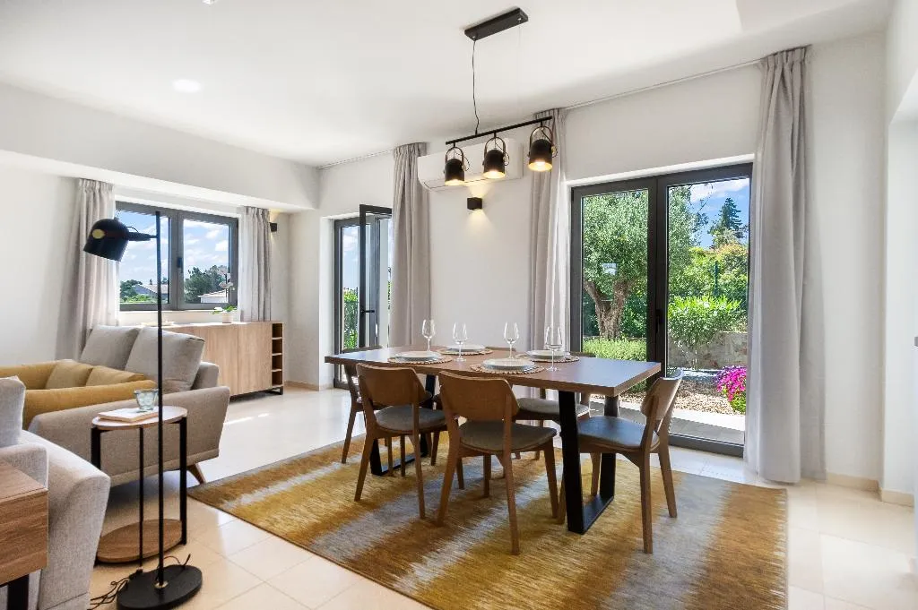 TOWNHOME THREE BEDROOMS Room, Carvoeiro Gardens, Algarve