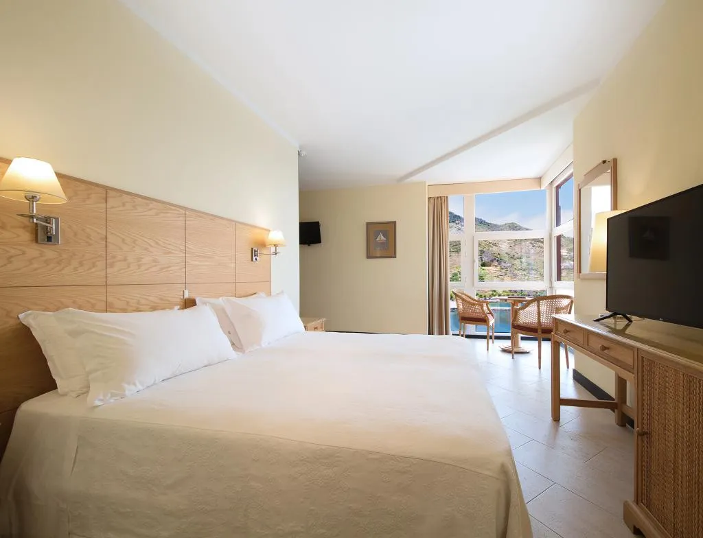 JUNIOR SUITE STANDARD Room, Baia Madeira Hotel, Madeira