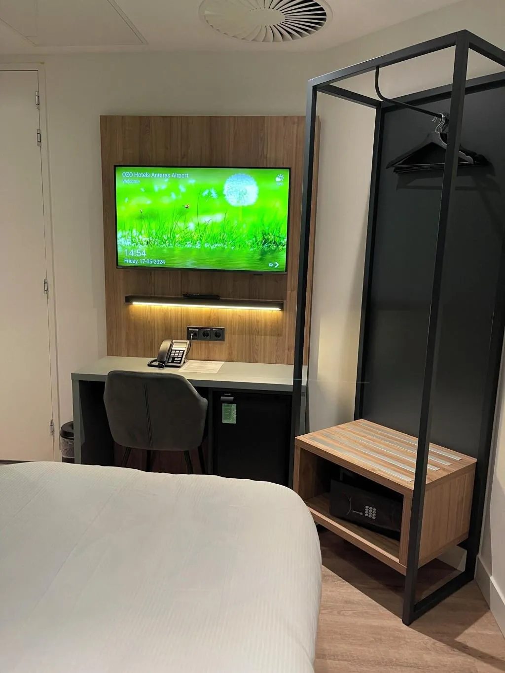 Room, OZO Hotels Antares Amsterdam Schiphol Airport, Amsterdam