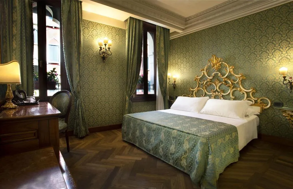Room, Palazzina Veneziana, Venice