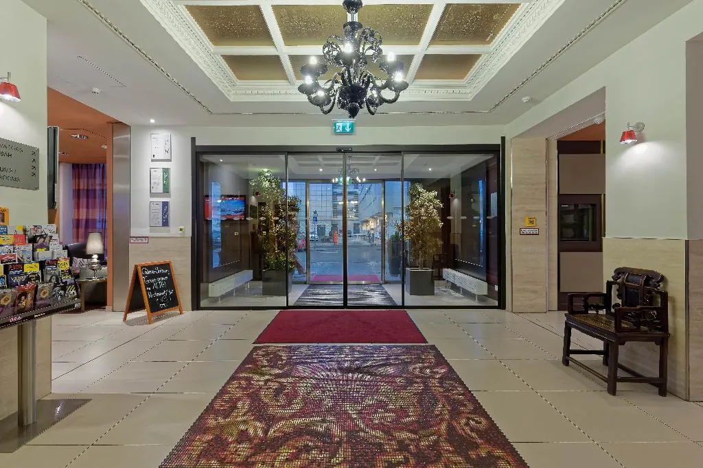 Lobby, Adina Apartment Hotel Berlin Checkpoint Charlie, Berlin