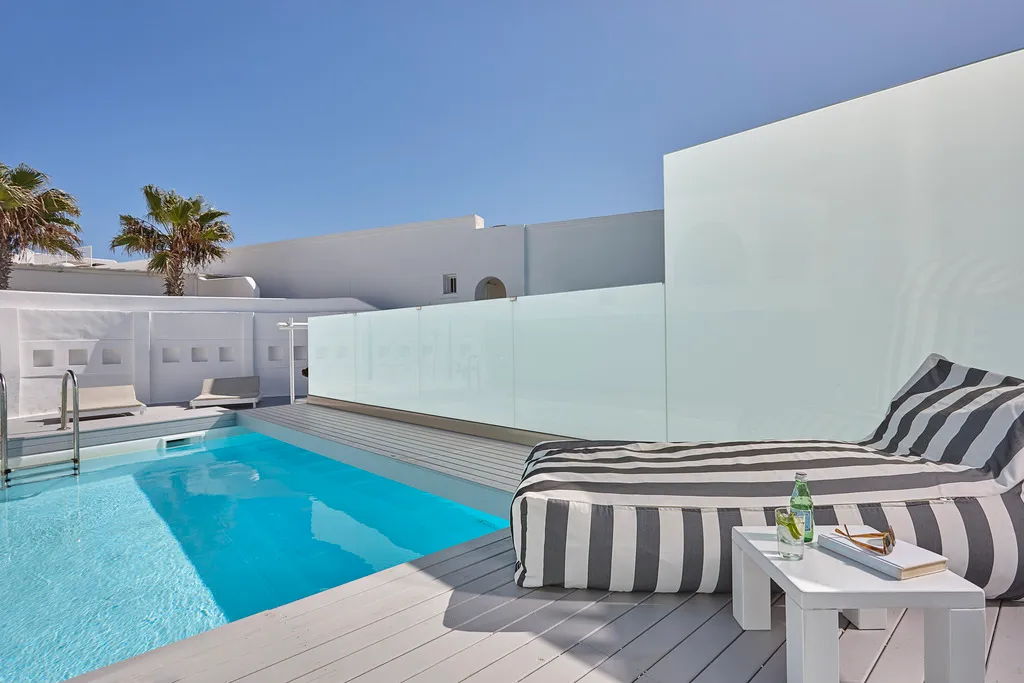 SUITE WITH PRIVATE POOL Room, Notos Therme & Spa By Mr and Mrs White, Santorini