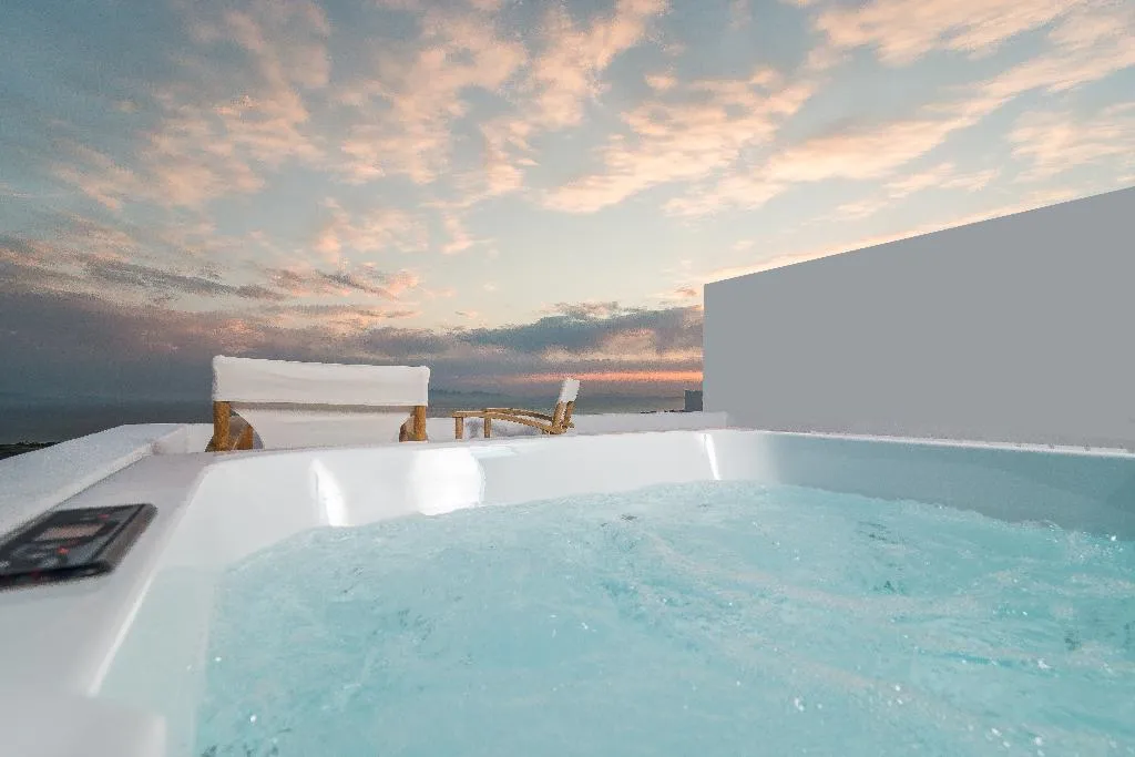 SUITE HONEYMOON Room, Fava Eco Suites, Santorini