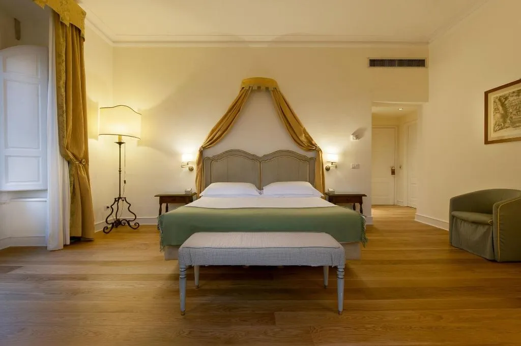 Room, Antica Torre di via de Tornabuoni 1, Florence
