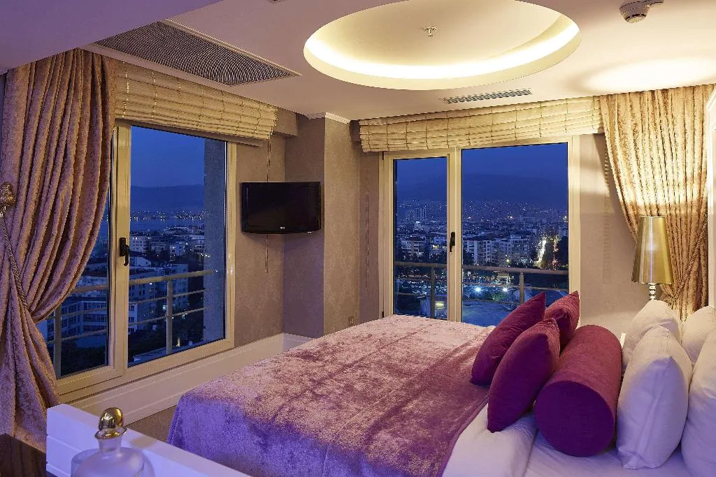 Room, DoubleTree By Hilton Izmir Alsancak, Izmir