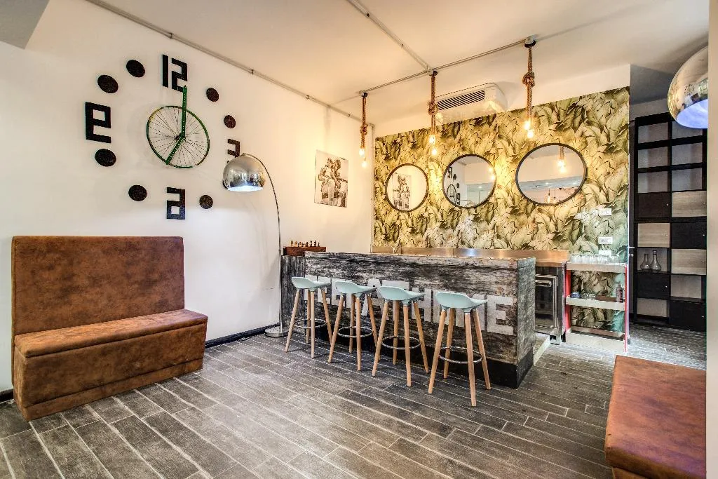 Bar, Hostel Trastevere 2, Rome