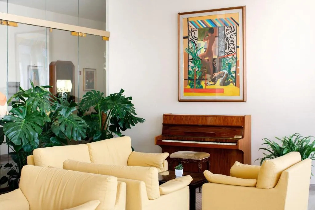 Lobby, Grand Hotel Cesare Augusto, Naples