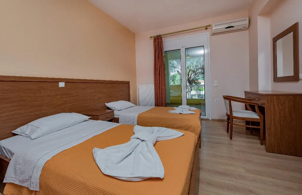 SUITE CAPACITY 5 TWO BEDROOMS Room, Oscar Villa & Studios, Zante