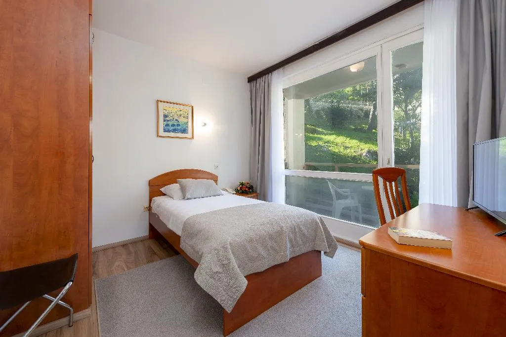 SINGLE WITH BALCONY Room, Vis, Dubrovnik