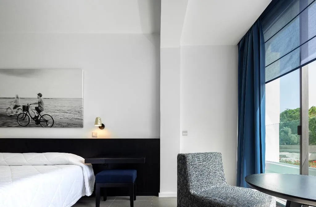 SINGLE STANDARD Room, Almyra, Cyprus