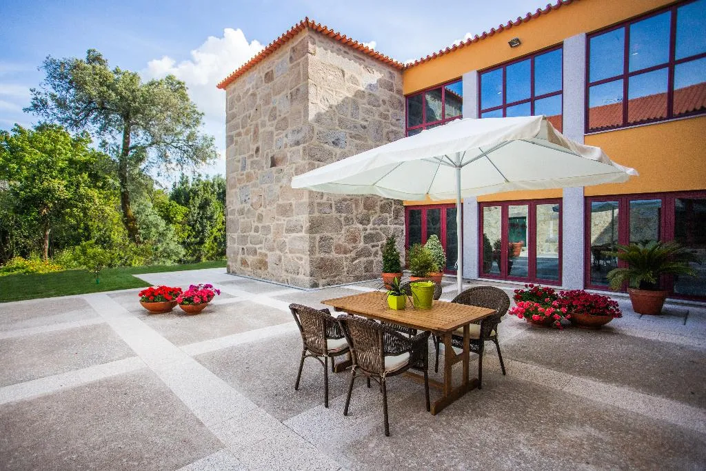 Terrace, Casa Lata - Agroturismo E Enoturismo, Porto