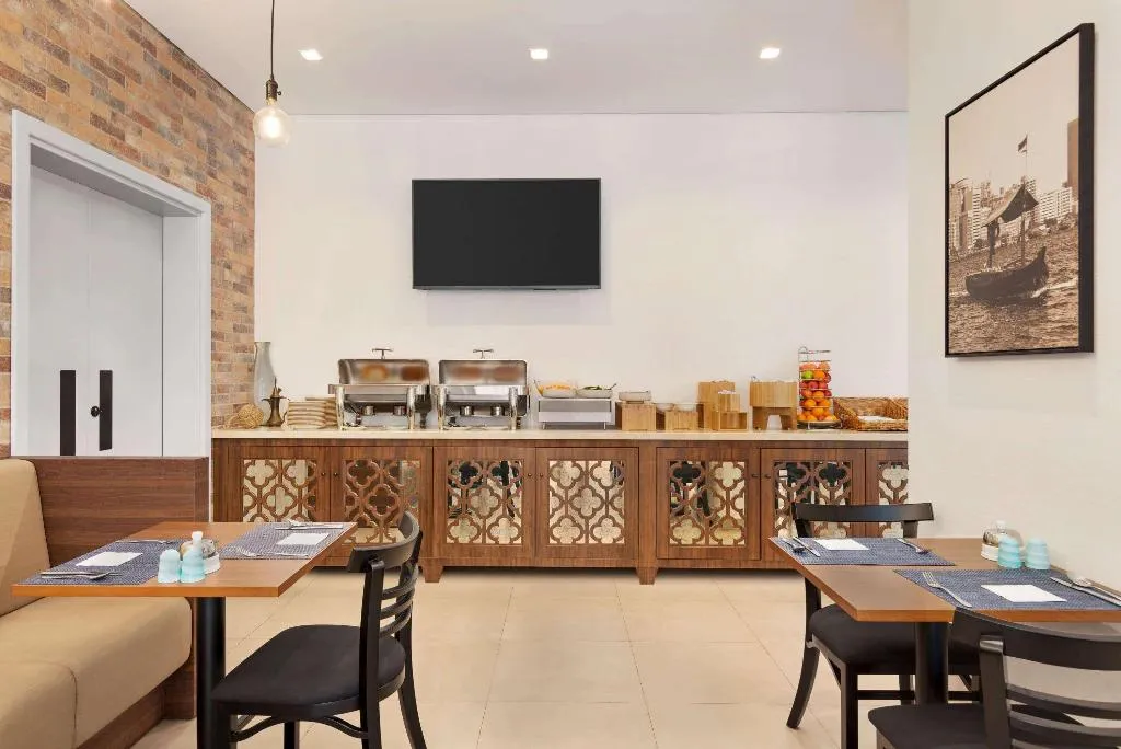 Restaurant, Ibis Styles Dubai Gold District, Dubai