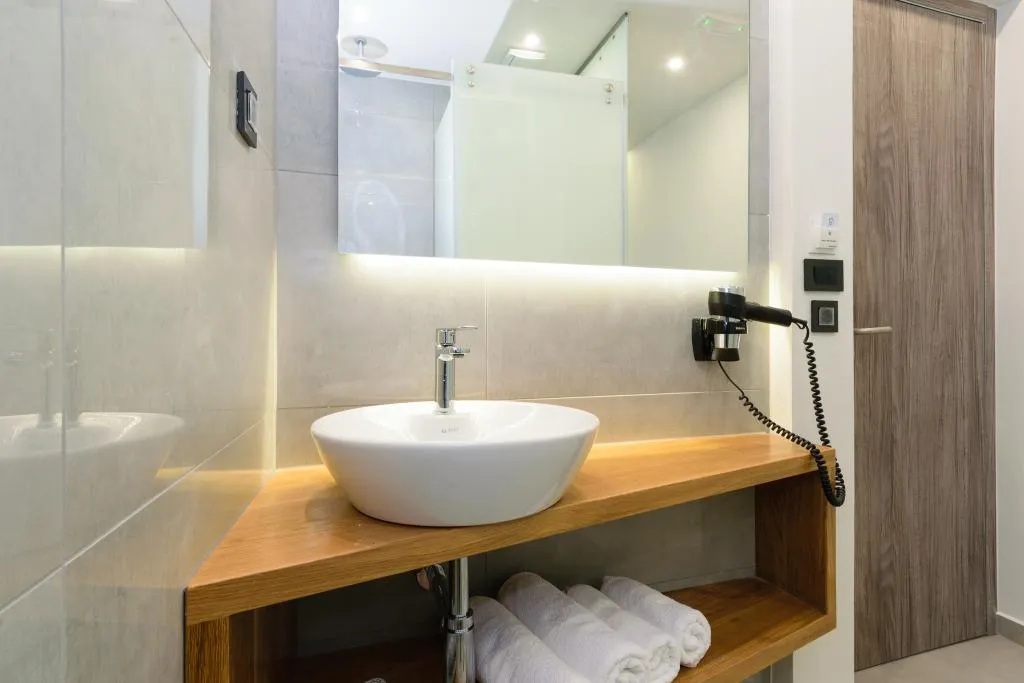 Double or Twin GARDEN VIEW Room, Renieris Hotel, Crete