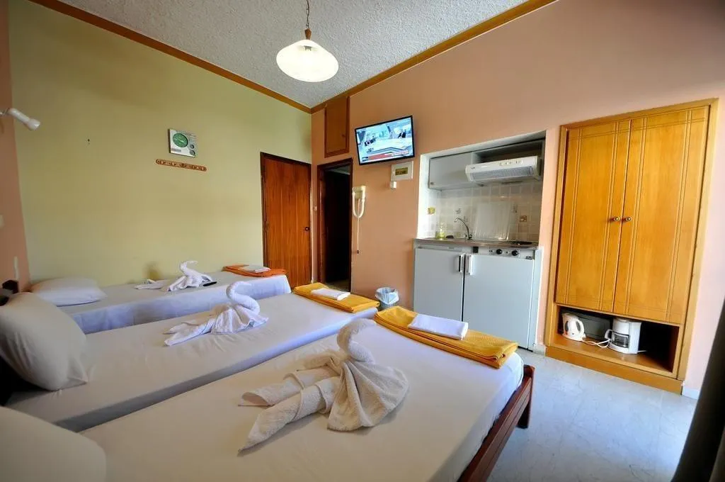 Room, Family Bikakis, Crete