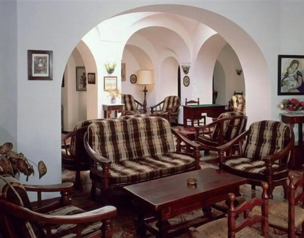 Lobby, Terme San Valentino, Naples