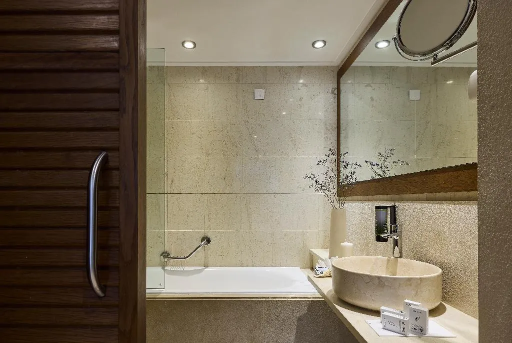 BUNGALOW GARDEN VIEW Room, Aquila Elounda Village Resort, suites & spa, Crete