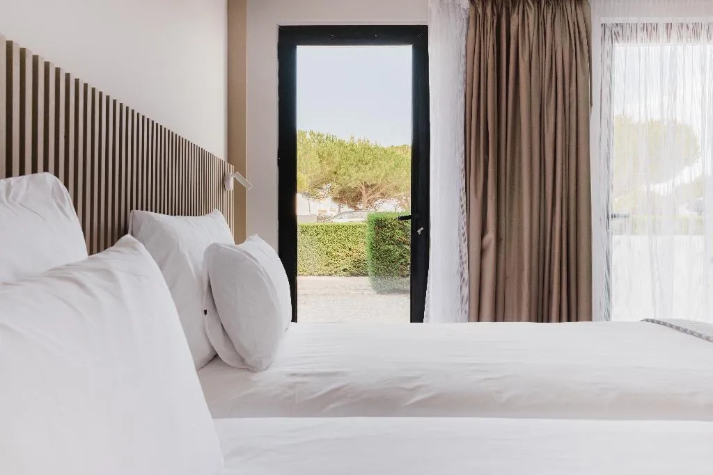 DOUBLE WITH VIEWS Room, Memmo Baleeira Hotel, Algarve