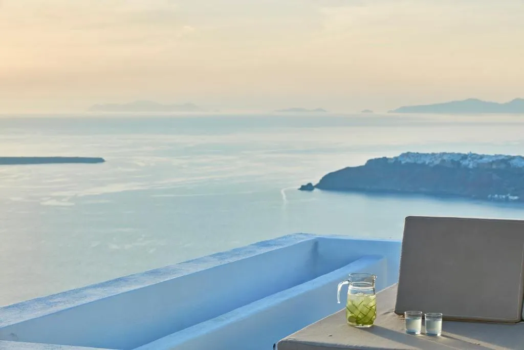 APARTMENT DELUXE SEA VIEW Room, La Maltese Private House, Santorini
