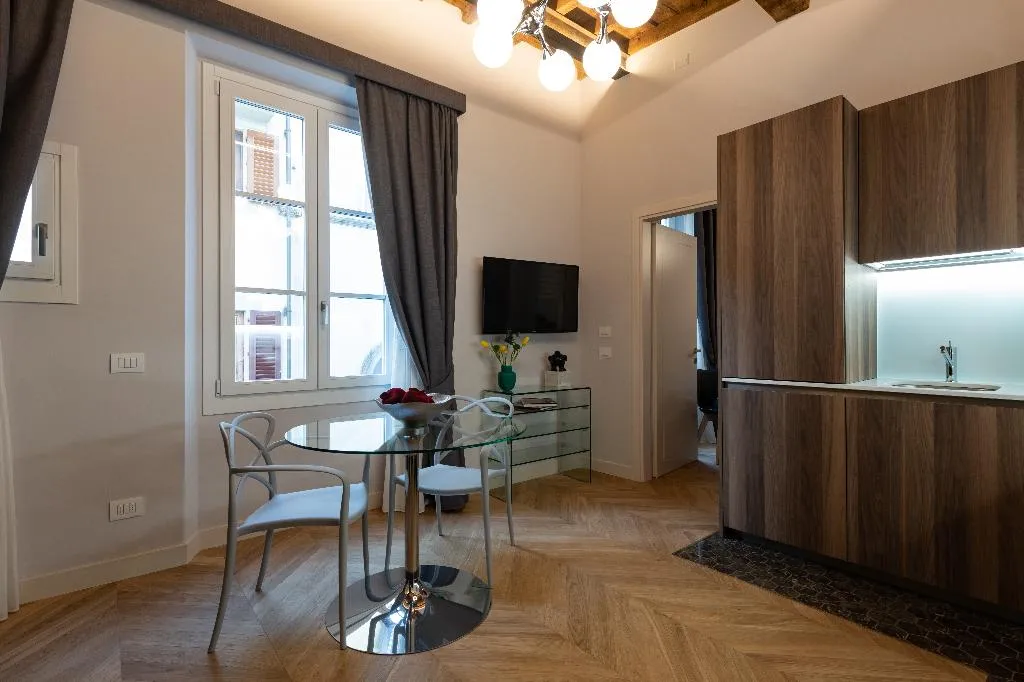 APARTMENT CAPACITY 4 Room, Kairos by Florence Art Apartments, Florence