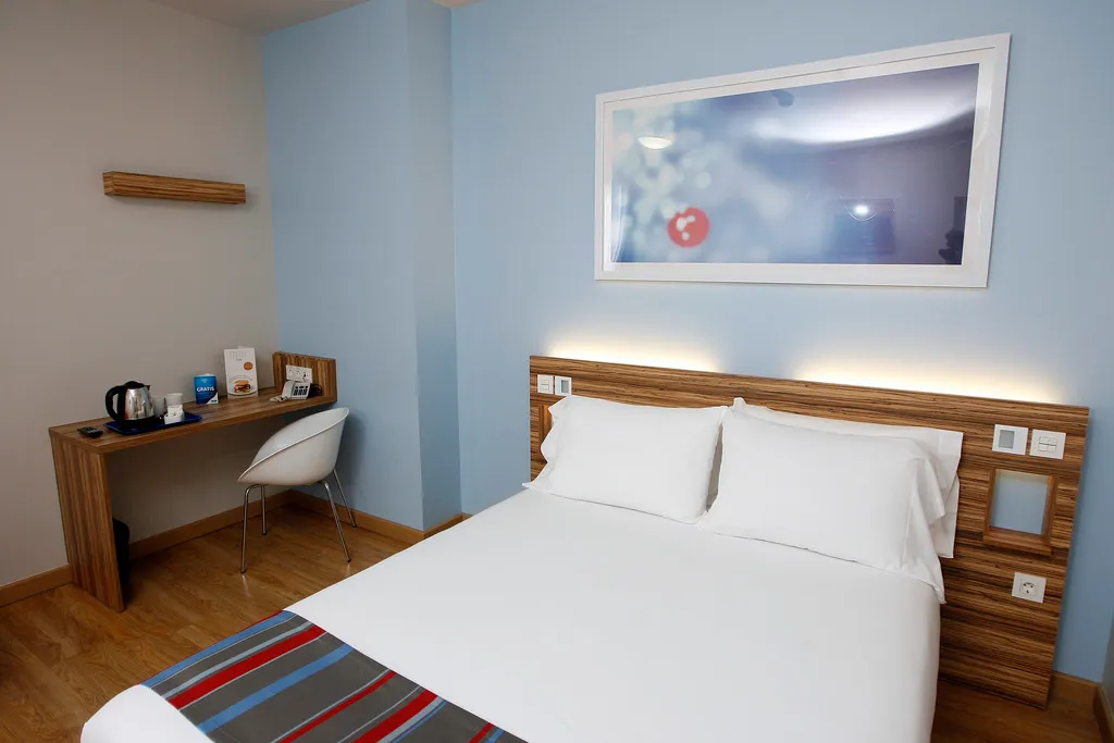 DOUBLE STANDARD Room, Travelodge Madrid Metropolitano, Madrid